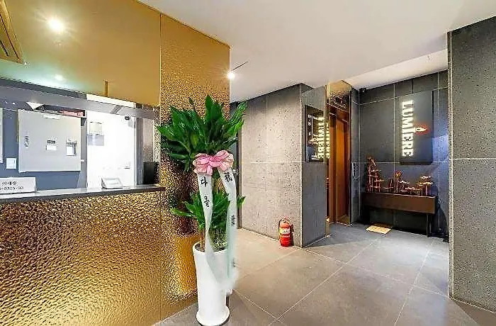 Yeoksam Lumiere Hotel
