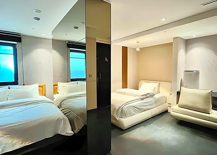 Yeoksam Lumiere Hotel