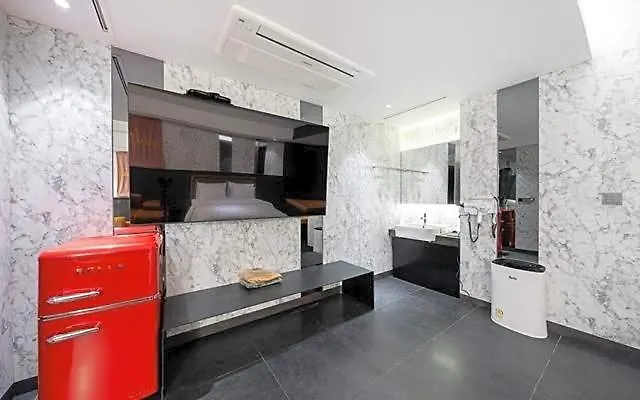 Hotel Yeoksam Lumiere 2*